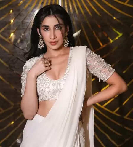 क्या है पारुल गुलाटी की नई फिल्म 'तू या मैं' का जादू? जानें उनके अनुभव!