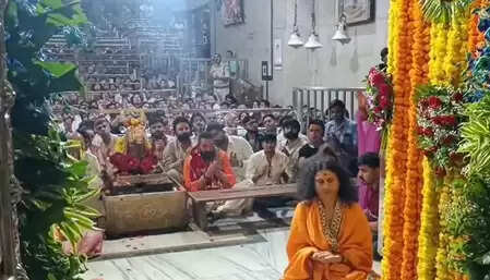 संजय दत्त ने महाकालेश्वर मंदिर में की भस्म आरती, जानें उनकी भावनाएं