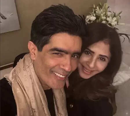 क्या है मनीष मल्होत्रा के जन्मदिन पर उर्मिला मातोंडकर की खास शुभकामनाएं?