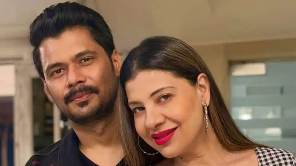 संबHAVना सेठ ने सरोगेसी से जुड़वां बच्चों का स्वागत किया, जानें उनके बेटे की पहली झलक!