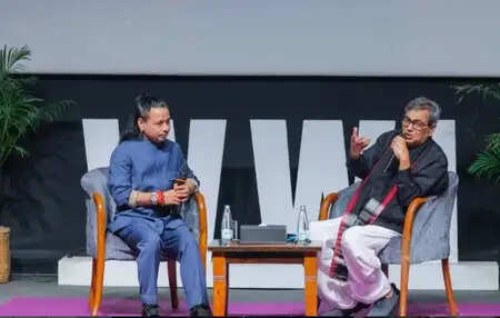 कैलाश खेर का जादू: सुभाष घई के स्कूल में छात्रों को दी प्रेरणा