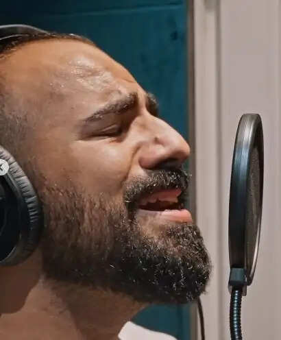 क्या है करण जौहर की नई फिल्म 'चांद मेरा दिल' की कहानी? जानें इमोशनल सॉन्ग 'ऐतबार' के बारे में!