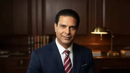 क्या आप जानते हैं शकील बदायूंनी की अनकही कहानी? जानें इस महान गीतकार के बारे में!