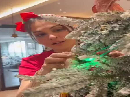 क्रिसमस पर बॉलीवुड सितारों का जश्न: क्या खास है इस साल?