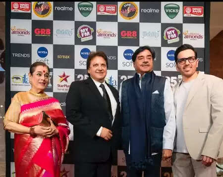 क्या आप जानते हैं शत्रुघ्न सिन्हा को मिला कौन सा खास अवॉर्ड? जानें इस दिग्गज अभिनेता की नई उपलब्धि!