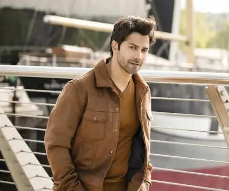 वरुण धवन: संघर्ष से मिली पहचान, जानें कैसे बने बॉलीवुड के चहेते सितारे