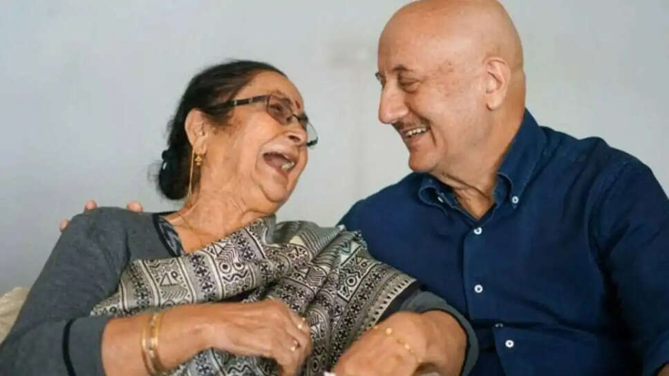 अनुपम खेर ने साझा किया दिल को छू लेने वाला अनुभव, क्या है भारतीय मध्यम वर्ग का असली मतलब?