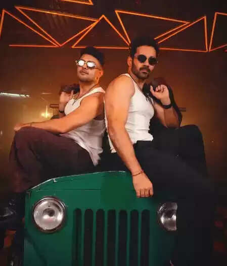 क्या आप जानते हैं 'बिग बॉस 19' के अभिषेक बजाज और आवेज दरबार ने क्यों किया 'देसी बॉयज' पर डांस?