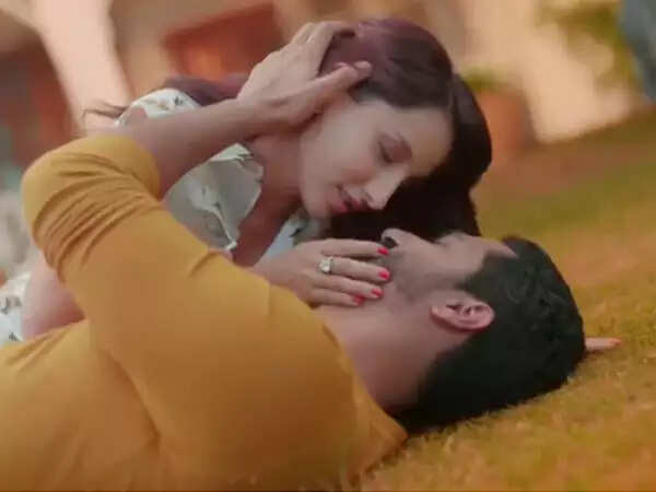 Arijit Singh and B Praak New Song “Pachtaoge” Teaser Released