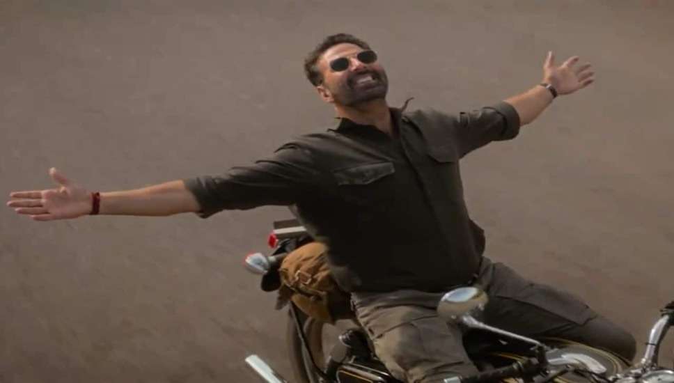 Sarfira: 'सरफिरा' बन बाइक पर स्टंट करते दिखे अक्षय कुमार, एक्टर ने बताई नई फिल्म की रिलीज डेट