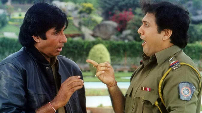 फिल्म के निर्माताओं ने बॉलीवुड खिलाड़ी अक्षय कुमार और टाइगर श्रॉफ अभिनीत फिल्म बड़े मियां छोटे मियां का ट्रेलर लॉन्च किया। इस फिल्म में अक्षय कुमार और टाइगर श्रॉफ जबरदस्त एक्शन अवतार में नजर आ रहे हैं. ट्रेलर लॉन्च के बाद अब फैंस अक्षय और टाइगर की तुलना अमिताभ बच्चन और गोविंदा की फिल्म से कर रहे हैं. हालांकि, इन सबके बीच वाशु भगनानी ने कहा है कि ओरिजिनल बड़े मियां छोटे मियां में गोविंदा बिग बी पर भारी पड़े थे।  हाल ही में एक साक्षात्कार में, वाशु भगनानी ने डेविड धवन द्वारा निर्देशित और 1998 में रिलीज़ हुई मूल बड़े मियां छोटे मियां में अमिताभ बच्चन और गोविंदा के साथ काम करने के बारे में भी बात की। निर्माता ने कहा कि गोविंदा ने फिल्म में बिग बी को हरा दिया और फिल्म के बाद गोविंदा के काम की काफी सराहना की गई।  वाशु भगनानी ने कहा, “हां, यह सच है। पूरी दुनिया यही कह रही थी और अगर पूरी दुनिया को एक ही लगता है तो मैं अलग कहने वाला कौन होता हूं?, लेकिन सच तो यह है कि अगर अमित जी फिल्म में नहीं होते तो गोविंदा को चमकने का मौका नहीं मिलता। उस तरह। अमित जी की वजह से ही गोविंदा को ज्यादा सराहना मिली।  उन्होंने आगे कहा, 'मुझे यह बात खुलकर नहीं कहनी चाहिए, लेकिन एक दिन अमितजी ने कहा, 'यार, अगर हम मैदान खोलेंगे तो हम दोनों देखेंगे कि क्या होता है।' लेकिन अमित जी की एक अलग छवि थी और गोविंदा की अपनी शैली थी। दोनों की जोड़ी एक साथ बहुत अच्छी थी। अमित जी खड़े रह सकते थे और काम पूरा हो जाता था।