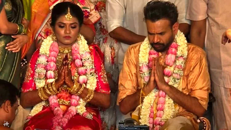 Premgi Amaren: अभिनेता प्रेमगी अमरेन ने की शादी, निर्देशक वेंकट प्रभु ने तस्वीरों के साथ साझा की खुशी