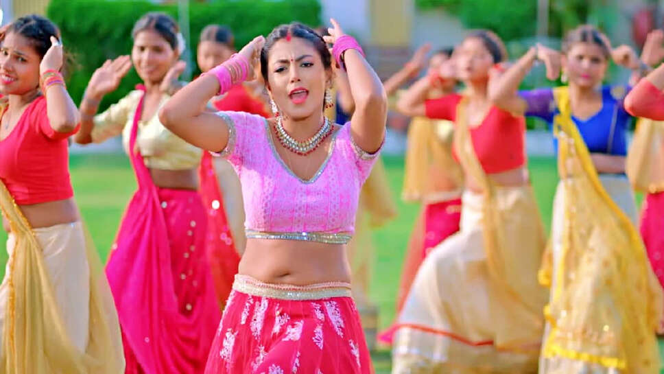 गर्मी से परेशान हुई माही श्रीवास्तव, पति से की AC की डिमांड, कहा- घर में लगा दी एसी बलम...