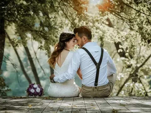 दादी-नानी की कहानियों में अक्सर यह सुनने को मिलता है कि 'एक राजा की सौ रानियां होती थीं'। लेकिन कुछ लोगों को आज भी ऐसा शाही शौक है। 