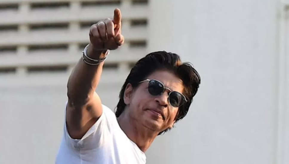 'किंग' से Shah Rukh Khan की नई झलक आई सामने, स्पेन से वायरल हो रही इस फोटो ने काटा गदर