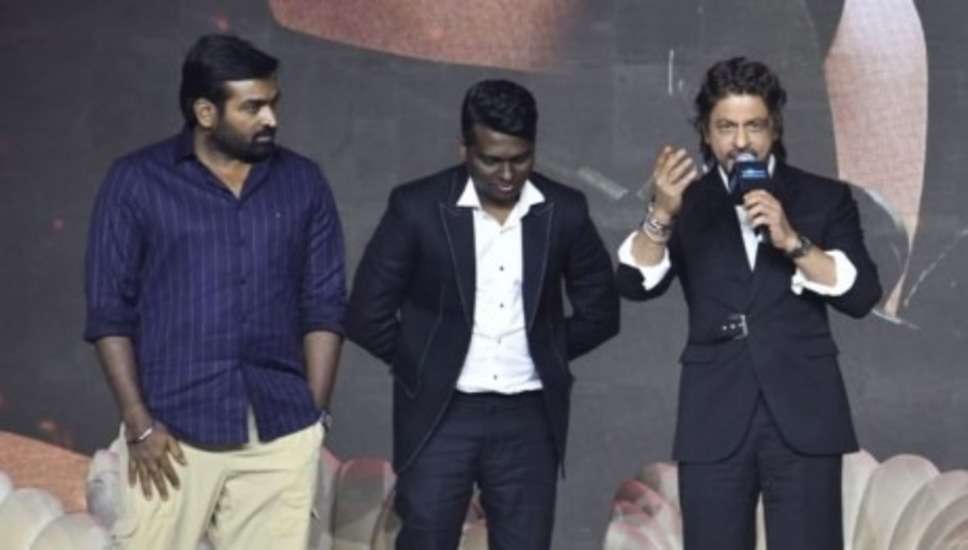 Jawan: Vijay Sethupathi पर दिल हार बैठे Shahrukh Khan, सबके सामने कर दिया प्रपोज