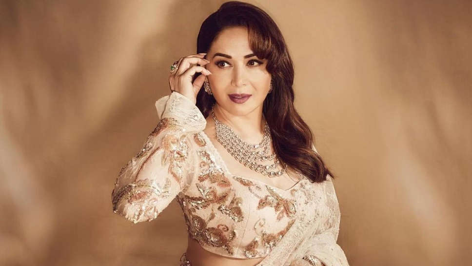 Madhuri Dixit: माधुरी दीक्षित का एक्स अकाउंट हुआ हैक? अभिनेत्री का पोस्ट देखकर यूजर्स की बढ़ी चिंता