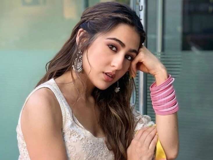 Sara Ali Khan Angry On Paparazzi: सारा अली खान को पपाराजी की इस हरकत पर आया गुस्सा, भड़कते हुए बोलीं- अब बस बंद करो