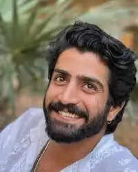  'द क्रैश कोर्स' और 'जामताड़ा 2' में अपने दमदार किरदारों से दर्शकों का दिल जीतने के बाद अब उदित अरोड़ा होमी अदजानिया की सीरीज 'सास बहू और फ्लेमिंगो' में अपने किरदार से दर्शकों को चौंका रहे हैं