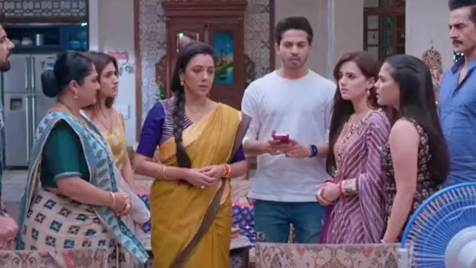 पारस कलनावत इन दिनों टीवी शो 'कुंडली भाग्य' में राजवीर लूथरा के किरदार को लेकर सुर्खियों में हैं। दर्शक उन्हें इस रोल में खूब पसंद कर रहे हैं. आपको बता दें कि पारस कलनावत तब चर्चा में आए थे जब उन्हें 'अनुपमा' से रातों-रात निकाल दिया गया था। इस शो को लेकर कई तरह के बयान आए थे. खुद पारस ने भी शो को लेकर अपनी नाराजगी जाहिर की थी. उन्होंने कहा कि उन्हें शो में जितना चाहिए उतना स्क्रीन स्पेस नहीं मिल रहा है और इस वजह से उन्हें गुस्सा आ रहा है. इसलिए जब पारस को 'झलक दिखला जा' का ऑफर मिला तो उन्होंने तुरंत हां कर दी। अब इन बयानों के बाद पारस ने एक बार फिर 'अनुपमा' शो को लेकर बड़ा खुलासा किया है।  'अनुपमा' शो में पारस ने मुख्य भूमिका निभा रहे रूपाली गांगुली के छोटे बेटे 'समर शाह' का किरदार निभाया था। वह इस भूमिका में प्रशंसकों का चेहरा थे।पारस शुरू से ही शो का हिस्सा थे लेकिन बाद में मतभेदों के कारण इसे छोड़ दिया।  बताया कि उन्होंने शो क्यों छोड़ा  गौरतलब है कि पारस कलनावत ने इंस्टाग्राम पर 'आस्क मी ए क्वेश्चन' सेशन किया था, इस दौरान उन्होंने अपने फैन्स के कई मजेदार सवालों के दिलचस्प जवाब दिए. इस बीच एक फैन ने टीआरपी टॉप 5 में शामिल रूपाली गांगुली के 'अनुपमा' से सवाल किया कि उन्होंने लोकप्रिय शो क्यों छोड़ा? फैंस को जवाब देते हुए पारस ने कहा, मैं शो के मेकर्स का हमेशा आभारी रहूंगा कि उन्होंने इतना शानदार शो बनाया। लेकिन दोस्तों ये बातें आप सभी अच्छी तरह से जानते हैं कि हम कहीं से ही आगे बढ़ सकते हैं। अब मुझे यकीन है कि मैं जहां हूं काफी शांत हूं और खुद को बेहतर साबित कर सकता हूं। लेकिन ईमानदारी से कहूं तो 80% कलाकार शो छोड़ना चाहते हैं। जोखिम उठाने और सही के लिए लड़ने की ताकत हर किसी में नहीं होती।  कहा जा रहा है कि यह शो किसी बुरे सपने जैसा है आपकी जानकारी के लिए बता दे कि पारस ने 'झलक दिखला जा' के लिए अनुपमा शो छोड़ा था. हालांकि, पारस के शो छोड़ने के बाद अनुपमा के मेकर्स ने उन्हें अनप्रोफेशनल बताते हुए उनके खिलाफ नोटिस जारी किया था। प्रोड्यूसर्स का कहना था कि पारस ने शो के कमिटमेंट रूल्स को फॉलो नहीं किया. बाद में मेकर्स ने उन्हें टर्मिनेशन लेटर दिया। पारस ने मेकर्स के इस फैसले को 'पीआर स्ट्रैटेजी' करार दिया। पारस ने शो के मेकर्स पर आरोप लगाते हुए कहा कि उन्हें शो से निकालने की कोई जानकारी नहीं है, क्योंकि मेकर्स ने उनसे कोई मीटिंग नहीं की थी. साथ ही इसकी जानकारी मुझे किसी ने नहीं दी। यह रात भर किया गया था। मेरे मेल में टर्मिनेशन लेटर रात 8 बजे मिला, प्रोडक्शन की ओर से मैसेज आया कि उन्होंने मुझे मेल से टर्मिनेशन लेटर भेजा और 2-4 मिनट में उस पर आर्टिकल्स आ गए। मैं कहूंगा कि यह सब एक पीआर रणनीति थी। यह शो मेरे लिए एक बुरा सपना रहा है।