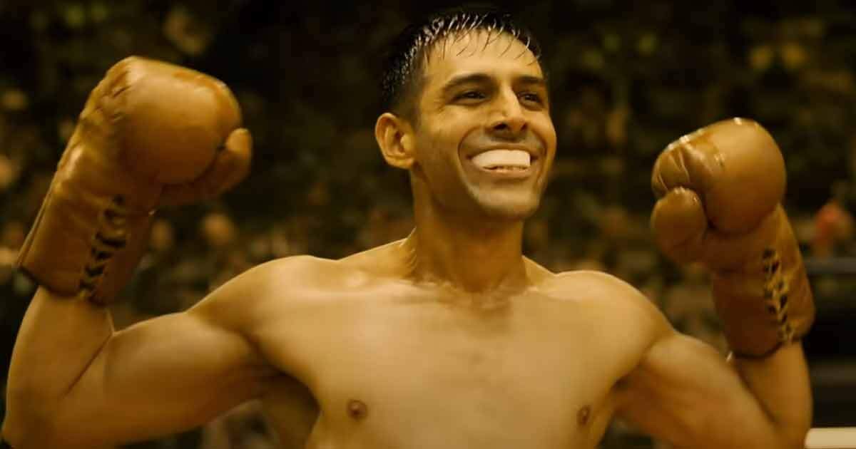 सुपरहिट की राह में